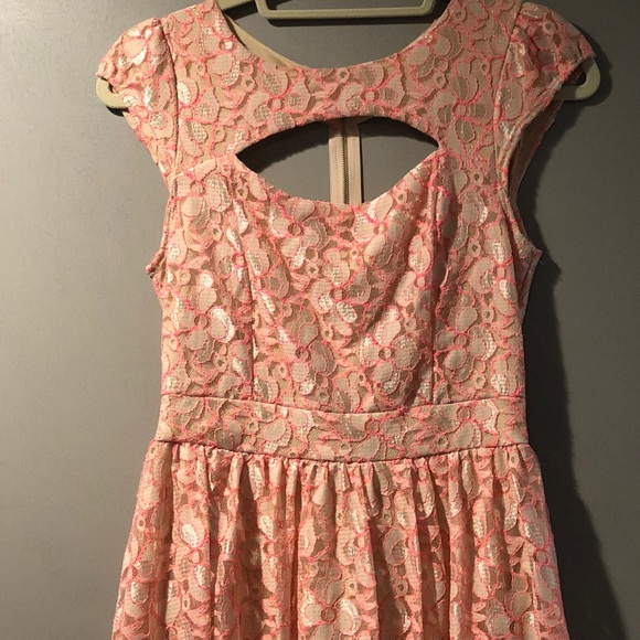 Hot pink and beige lace Dress - Picture 1 of 1